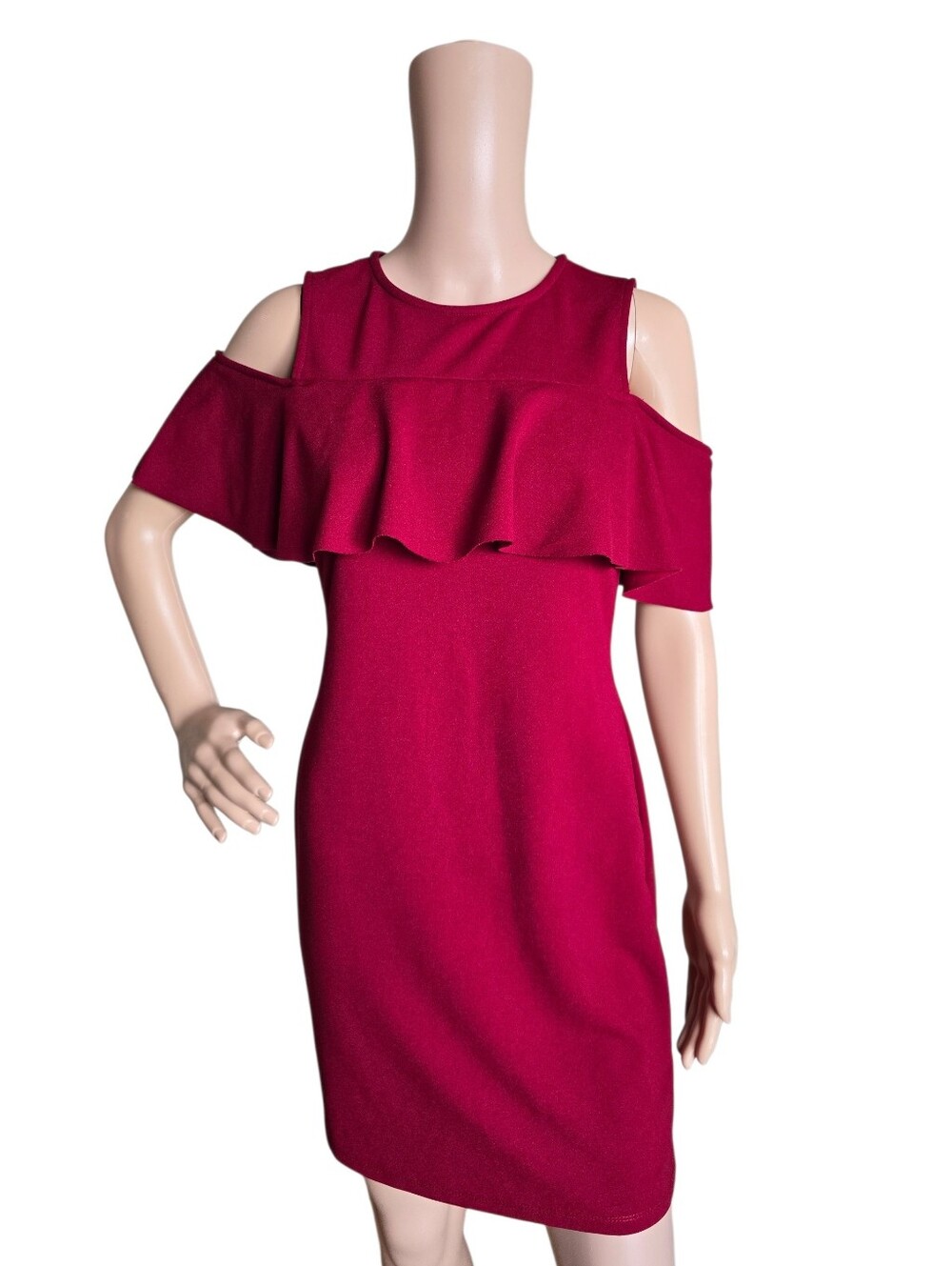 Cold-Shoulder Ruffle Sheath Dress in Deep Red - Picture 3 of 16